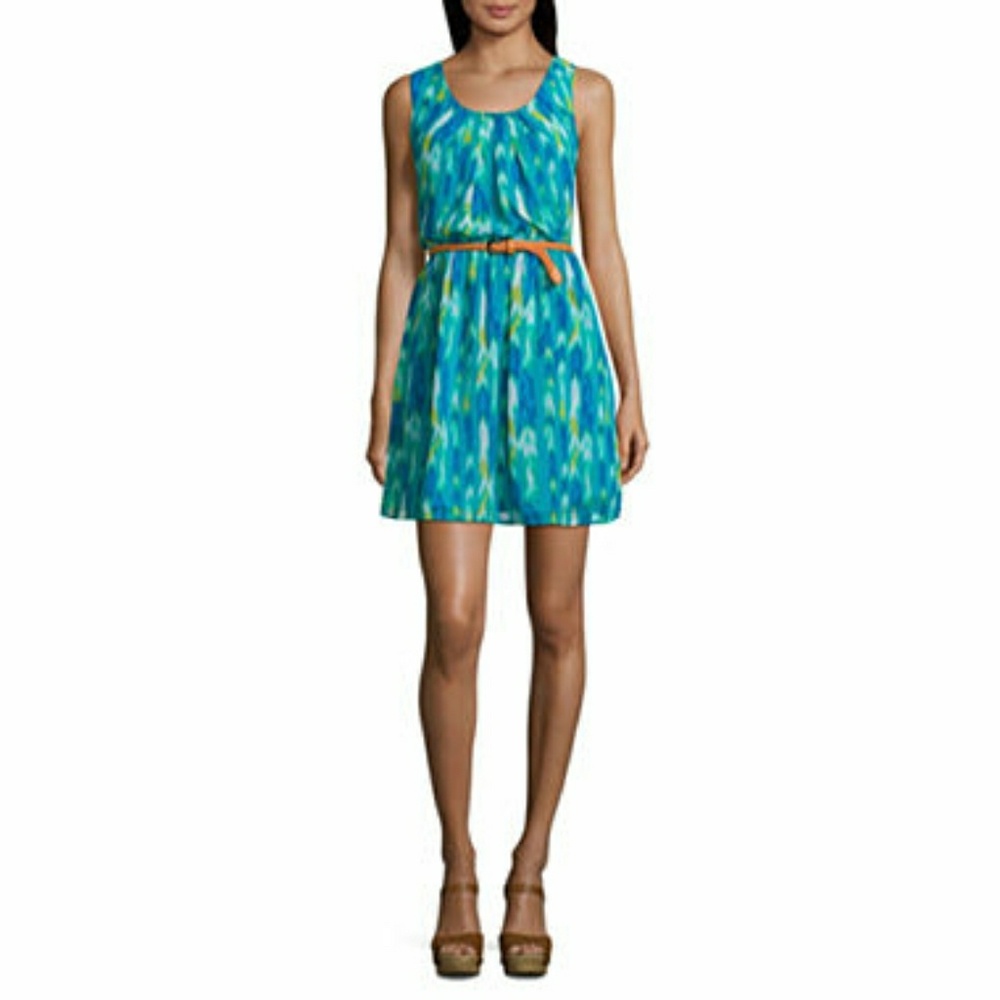 Colorful sleeveless dress - Large